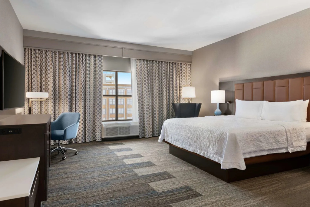 Hampton Inn Suites Kansas City Downtown Crossroads