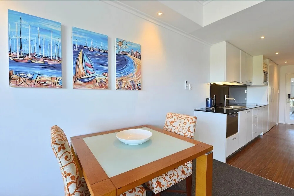 Sea Side 104