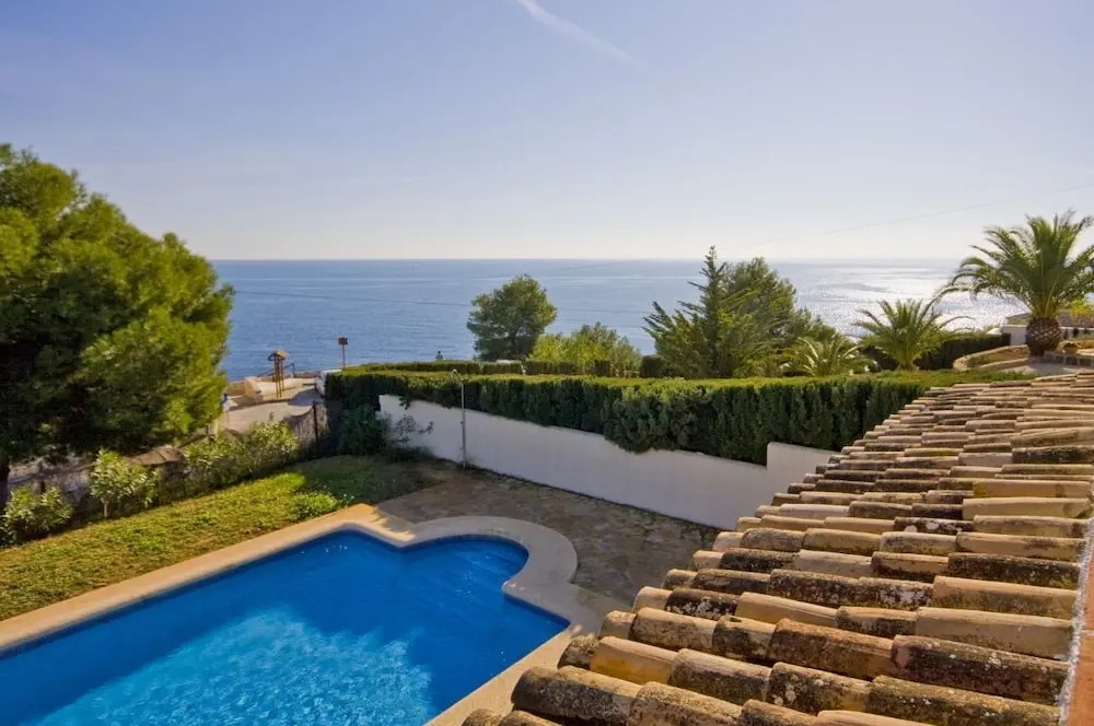 Villa - 4 Bedrooms with Pool, WiFi and Sea views - 105045