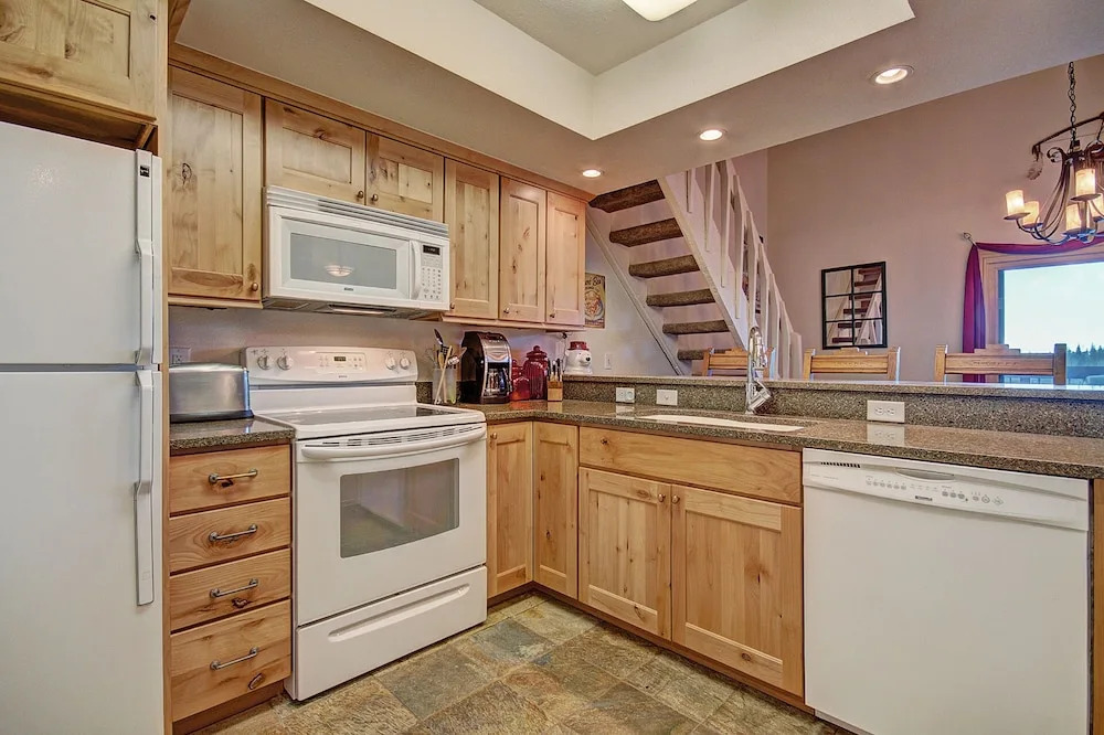 Longbranch 318 - 3 Br Condo