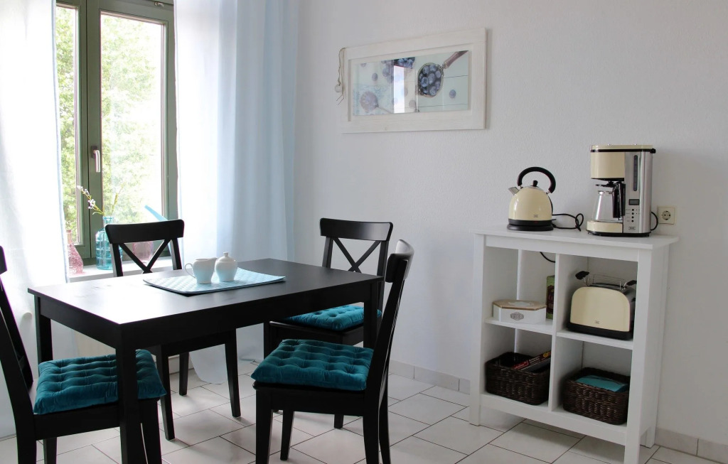 Leon Apartments