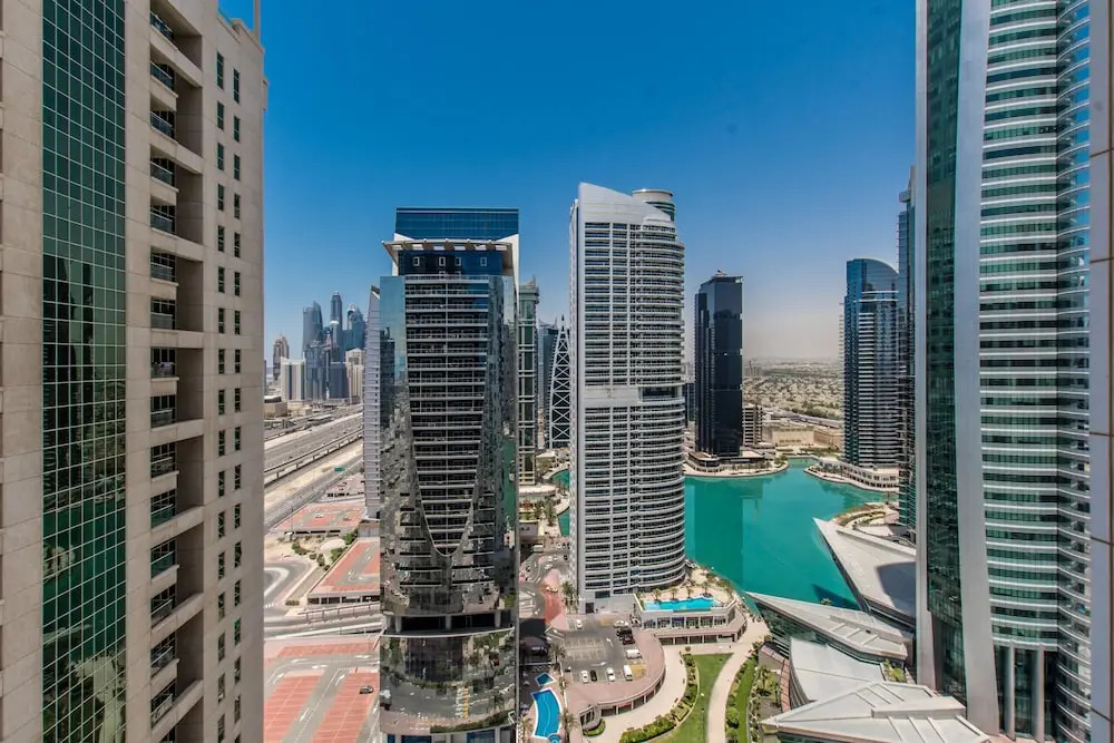 JLT - Goldcrest Executive 1 Cluster C