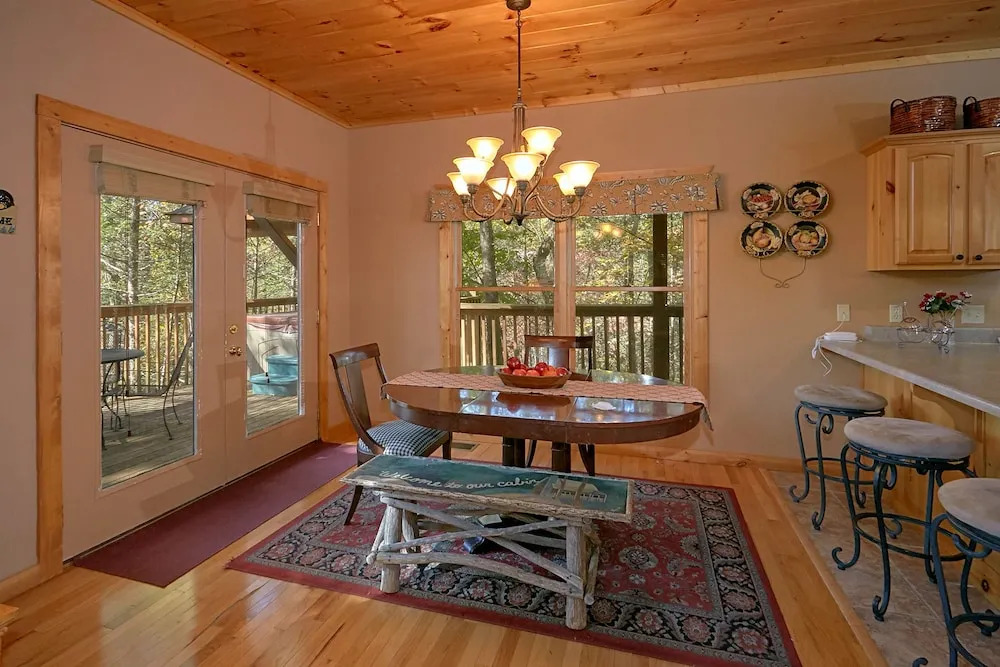 Rustic Elegance 422 - Two Bedroom Cabin