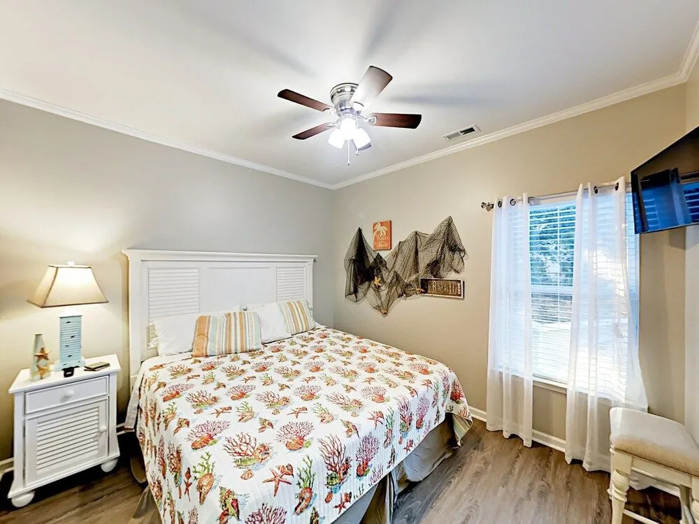 S Kings #1158 - 7 Br Home