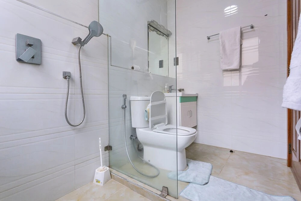 Mira by Edmor Suites