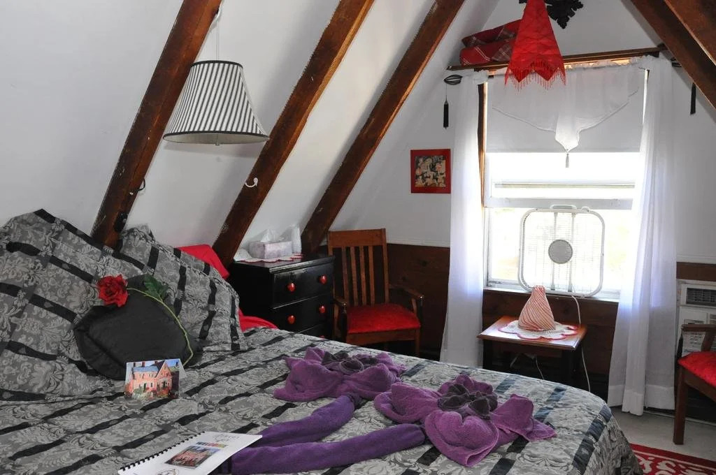 The Gaslamp Bed and Breakfast