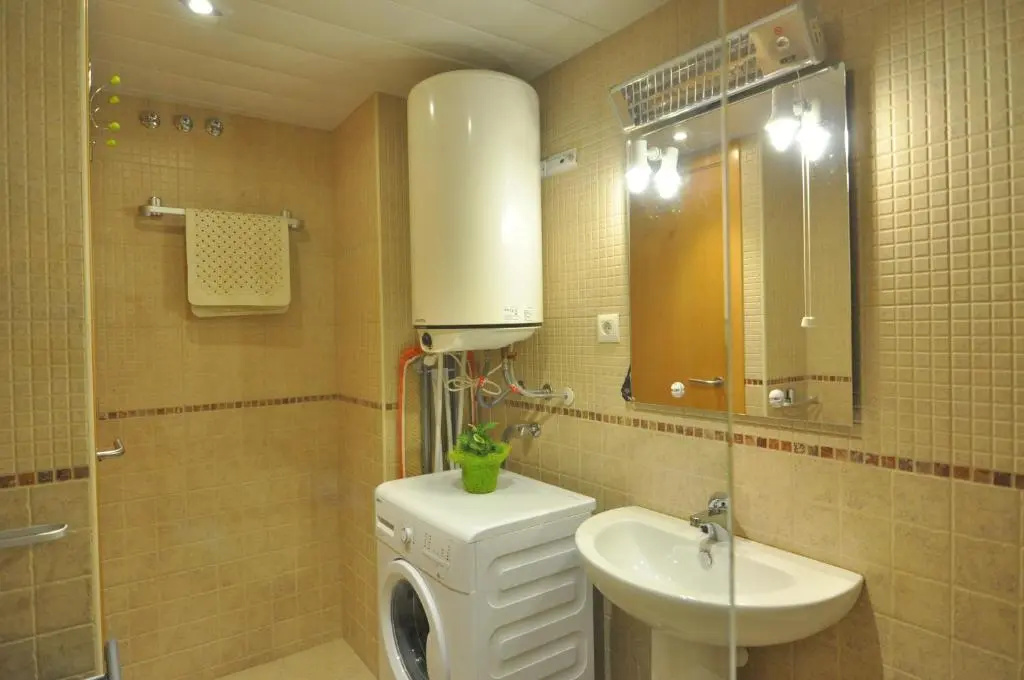 RNET - 402 - Porto Marina - Roses Costa Brava