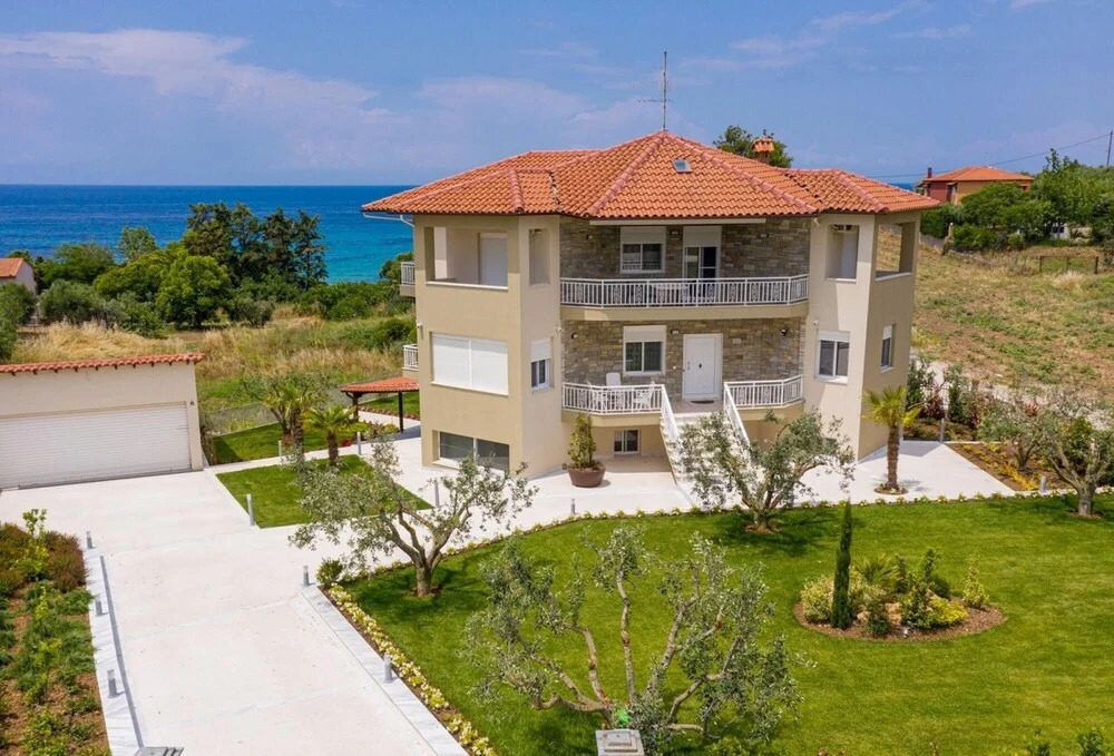 Villa Zeria by TravelPro Services- Nea Potida...