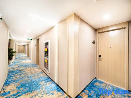 Pujiang Qianbaidu Hotel