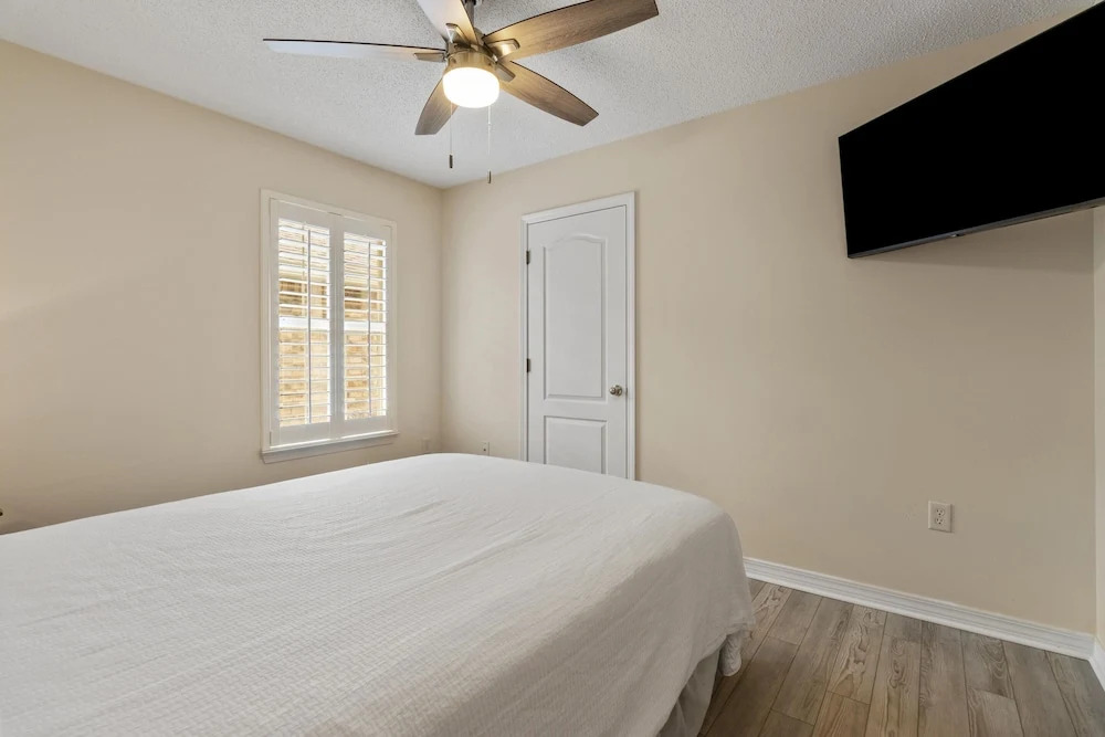 Here Comes Sunshine by Southern Vacation Rentals