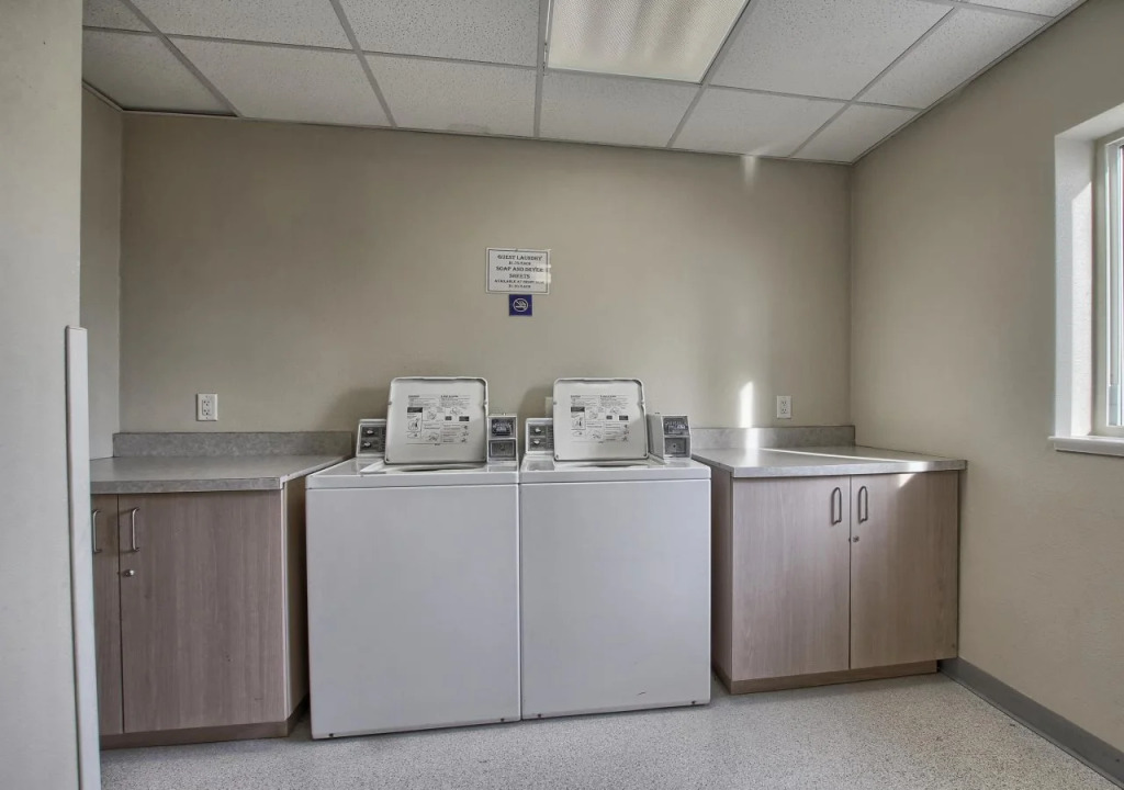 Motel 6-London, ON - Ontario
