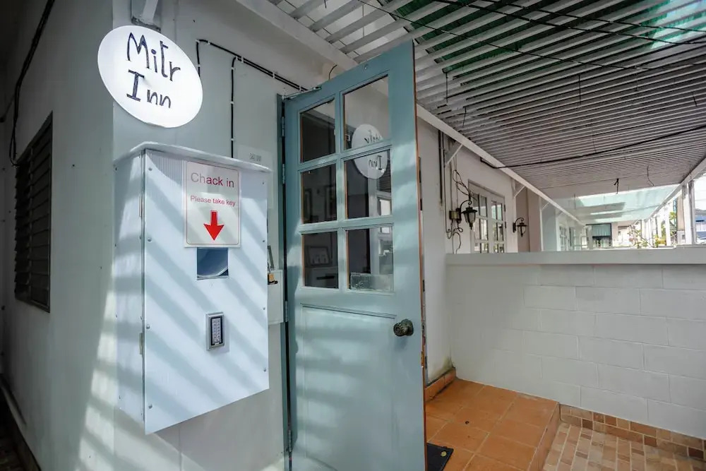 Mitr Inn HuaHin Beach หาดหัวหิน