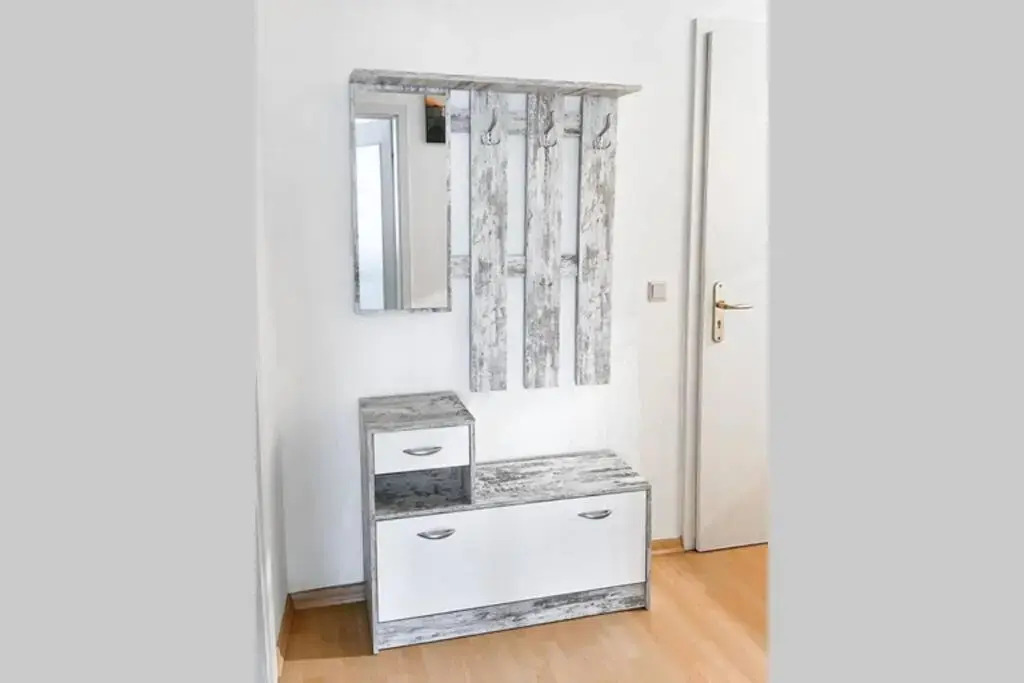 Zentral, Ruhig, 4personen, Balkon, Waschmaschine