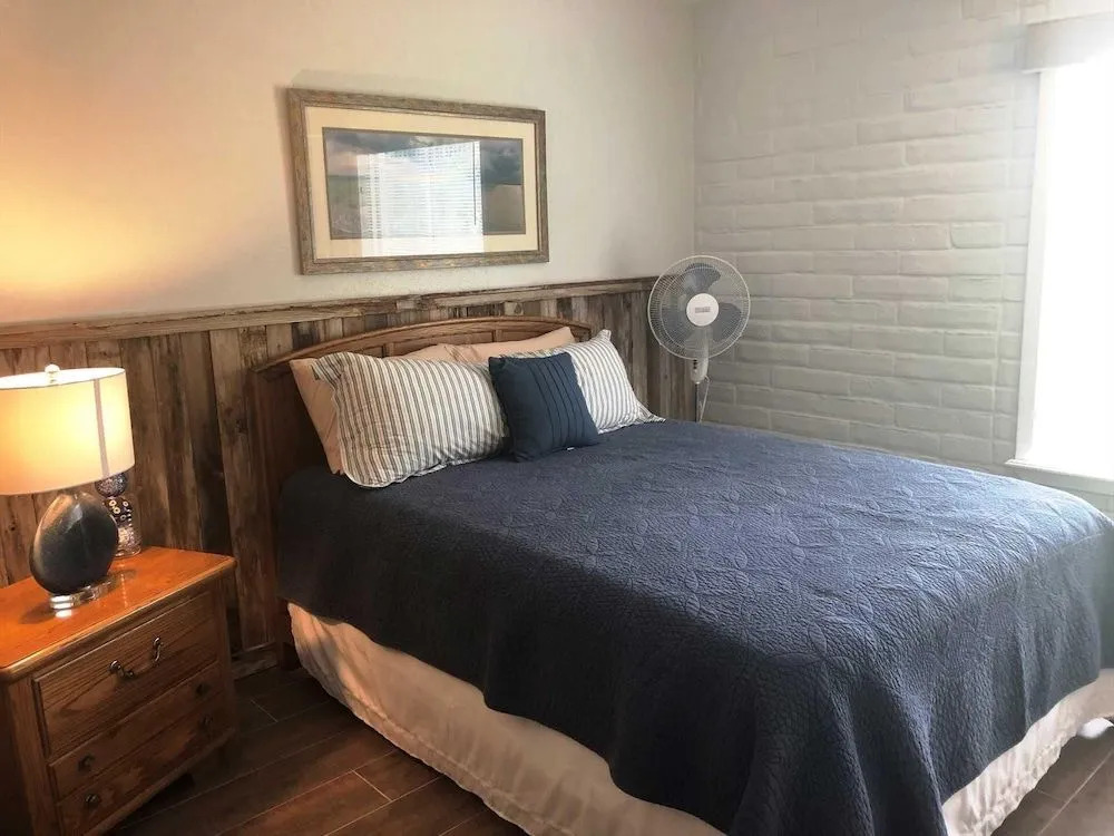 Sea Escape - 2 Br Condo