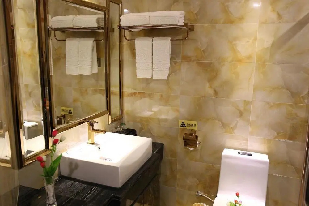 OmanTon Hotel