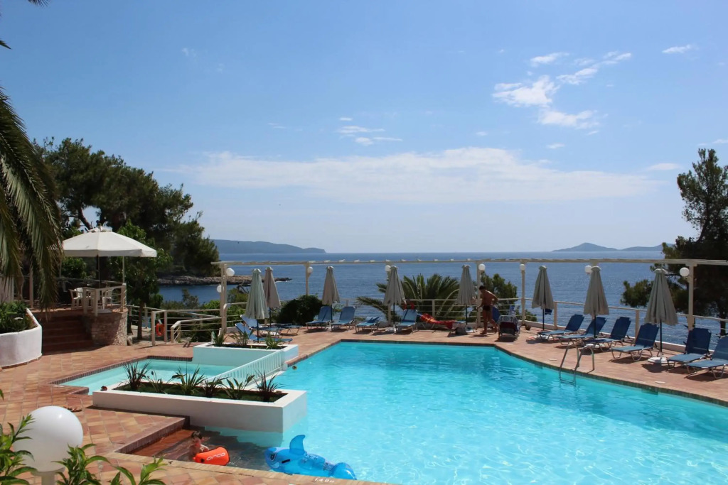 Paradise Hotel