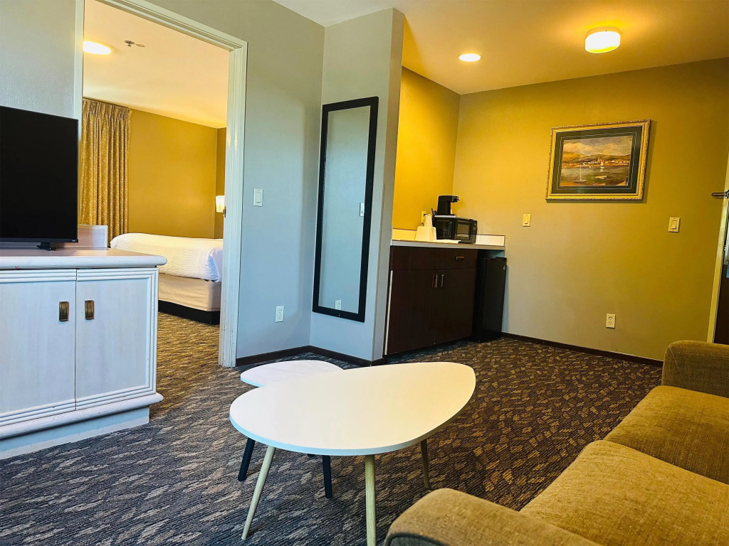 Days Inn by Wyndham Seatac Airport