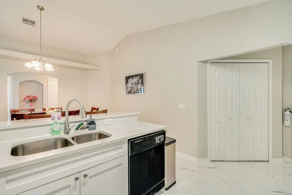 Canal-view Home w/ Grill in Cape Coral!