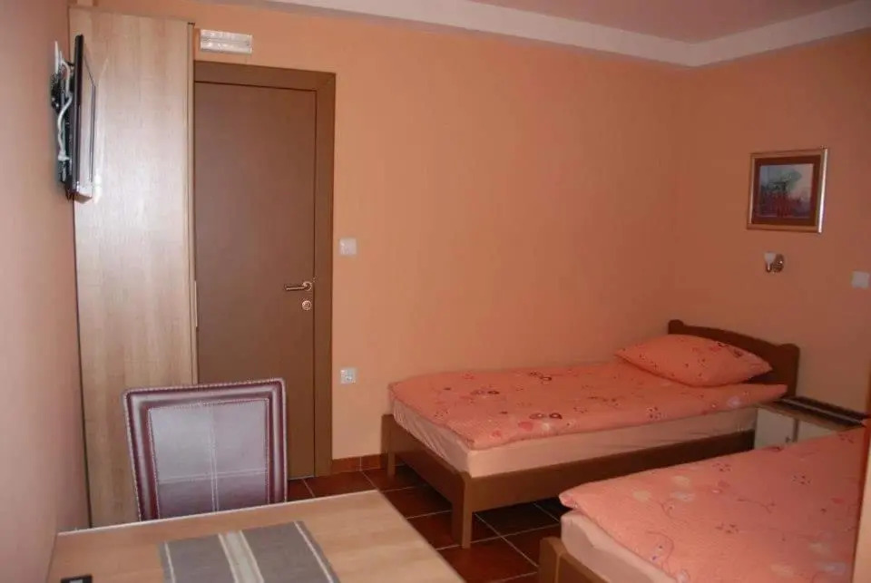 Letnjikovac rooms