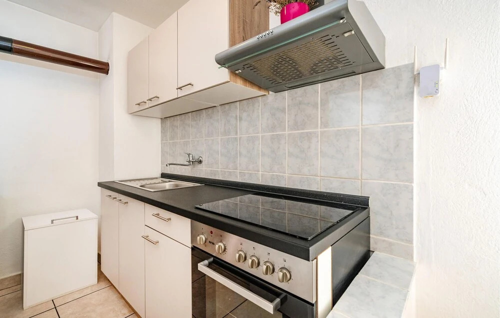 Nice Home in Rovanjska With 1 Bedrooms and Wifi