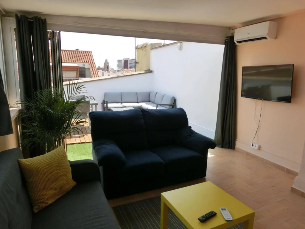 Total Valencia Attics I