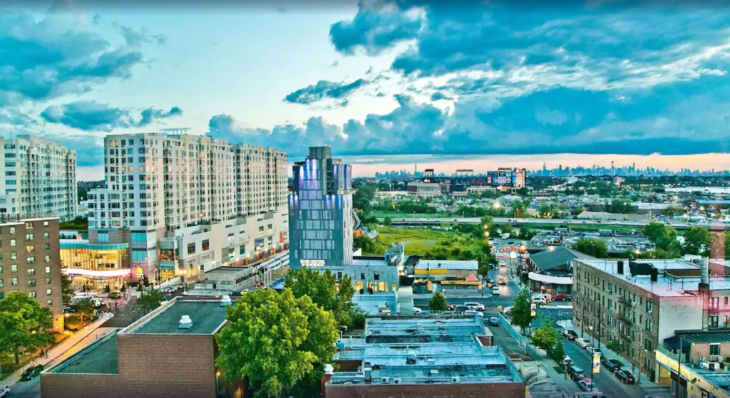 Hyatt Place Flushing/LGA Airport