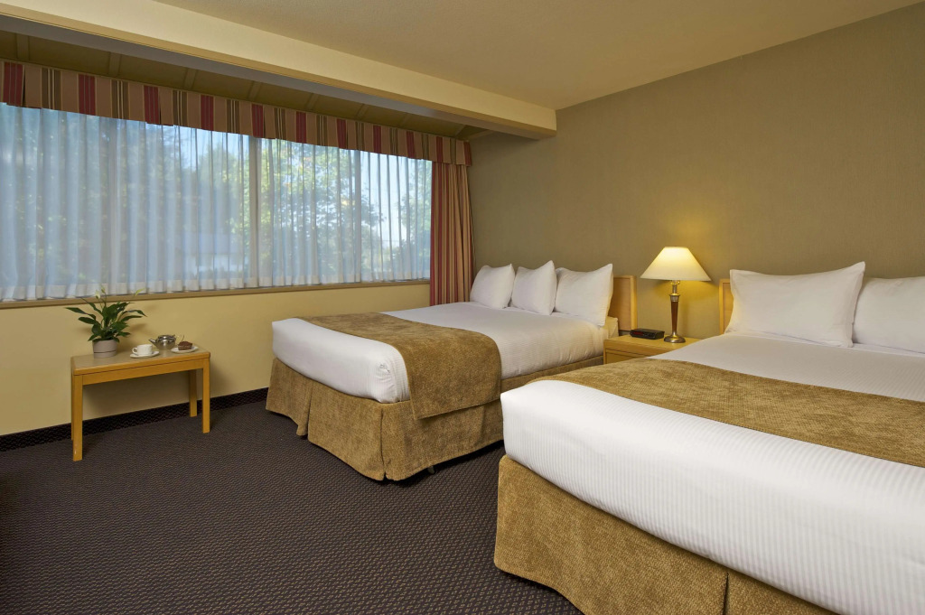 Coast Tsawwassen Inn