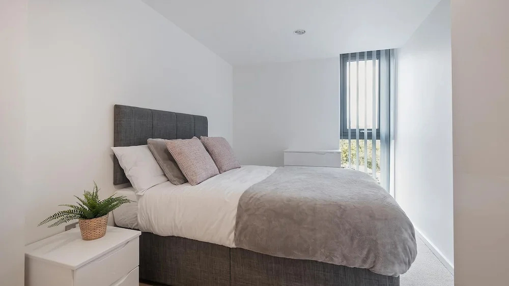 Gorgeous Open Plan 1BR in Sheffield