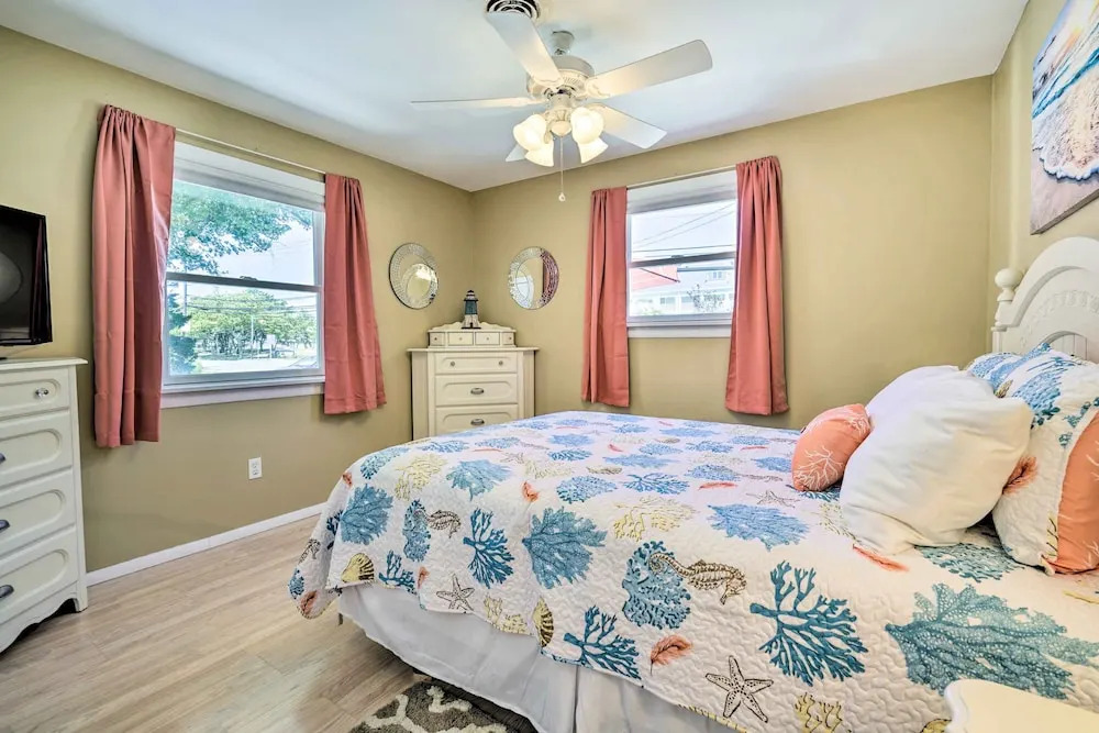 Cape May Quad Unit w/ Deck ~ Half-mi to the Beach!