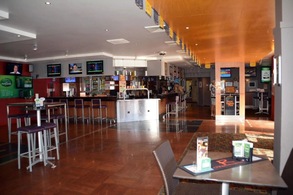 OSheas Royal Hotel
