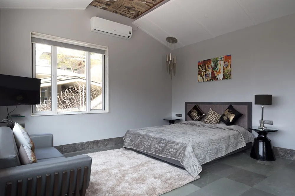 LXR Chalets