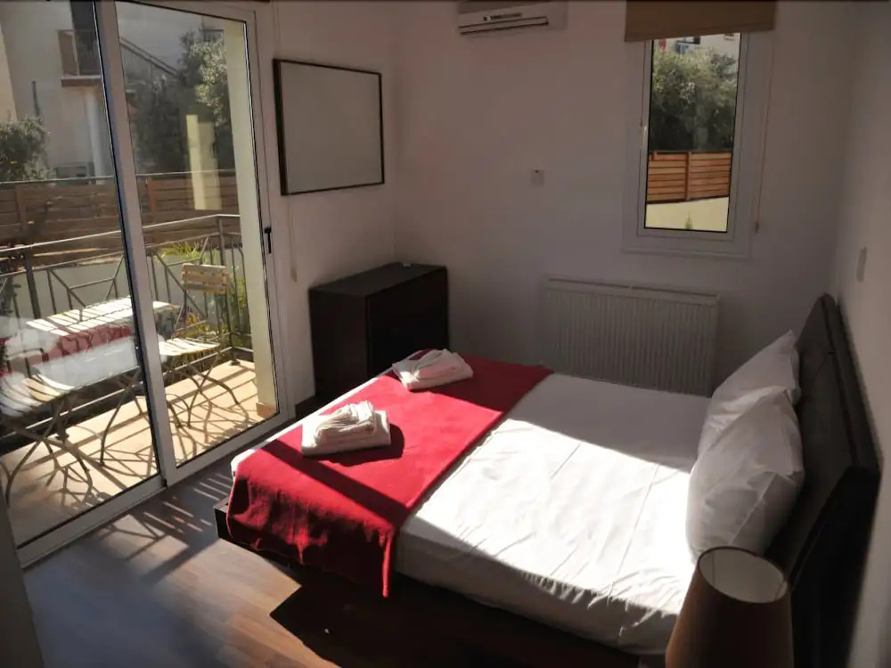 Accomoteleia Crystal Lagoon Villa