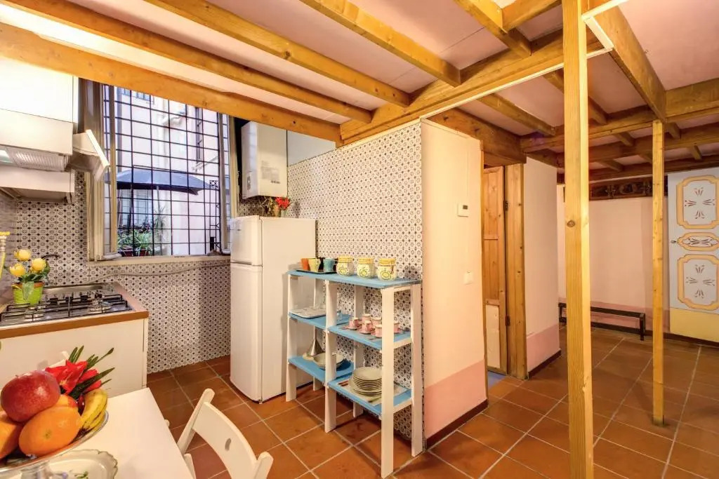 Rhome Apartments