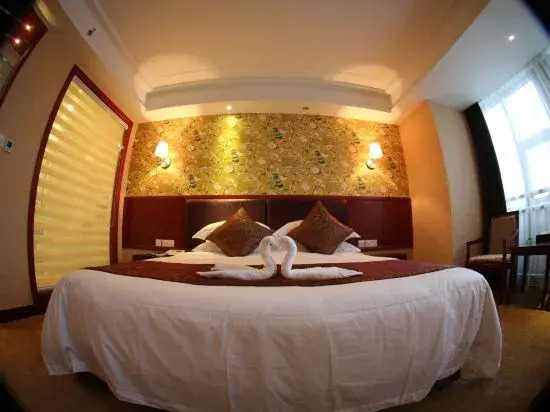 Four Seasons Guanghua Hotel