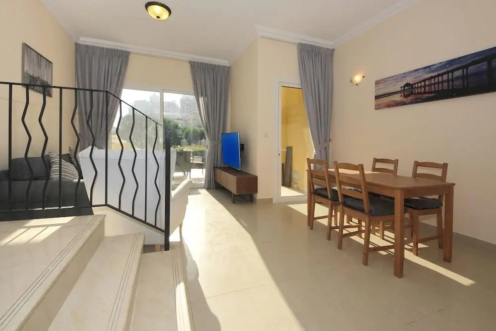 Villa Al-Hamra