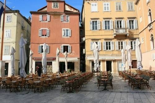 Split City Breaks