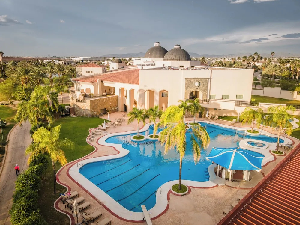 Hotel Azul Talavera Country Club