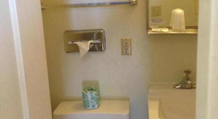 Travelers Inn