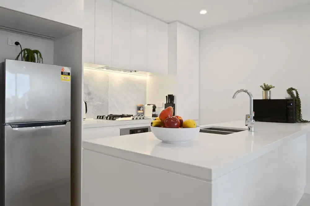 Brand New Ultra Luxe Apt Next To Central CBD