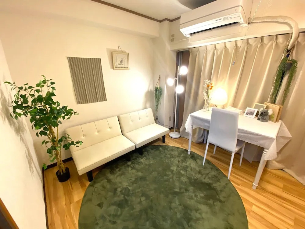 Yoyogi Apartment 2-401
