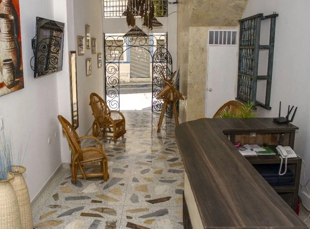 Hotel Iraka Zenu