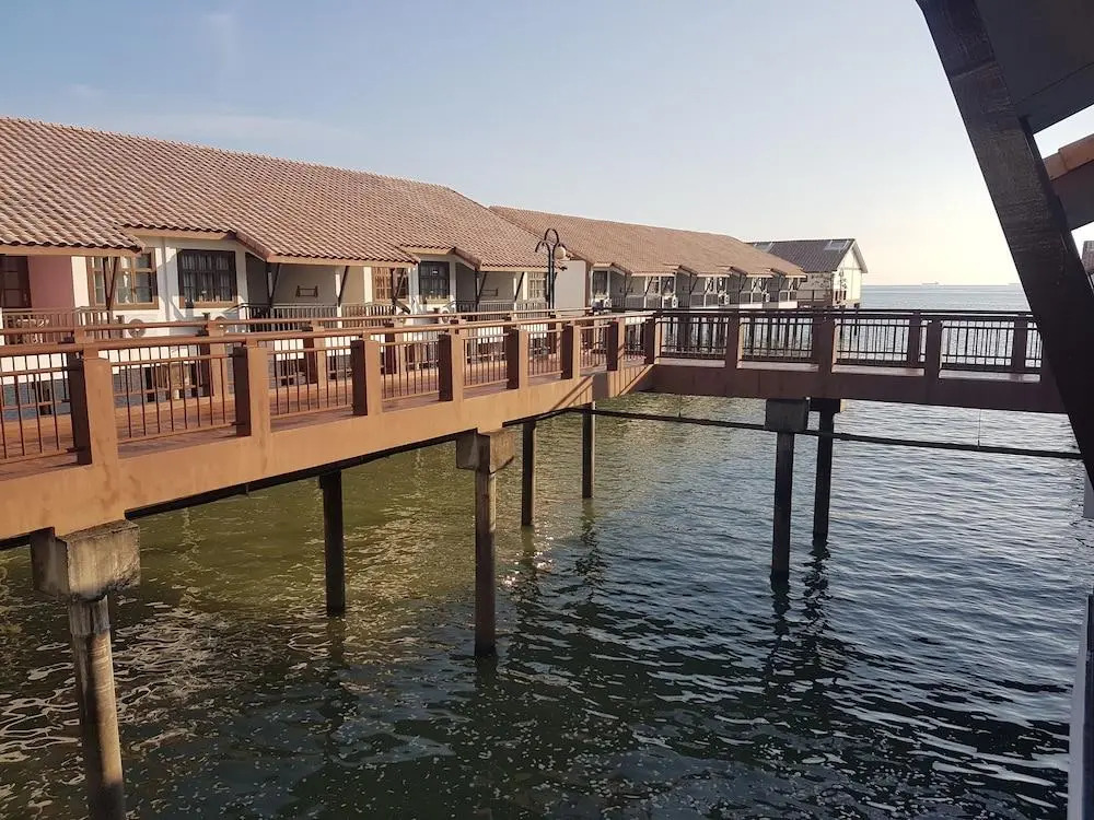 Crystal Private Water Chalet