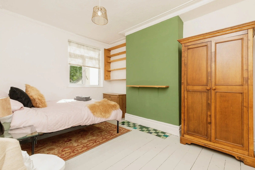 Spacious 6-bed Family Retreat Bristol