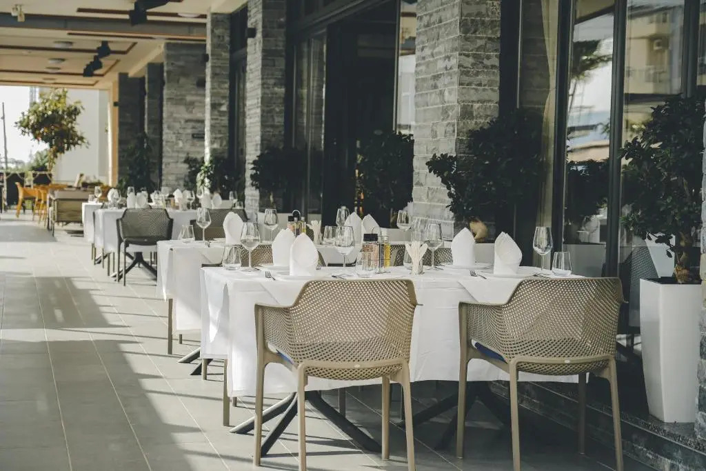 Ledina Hotel