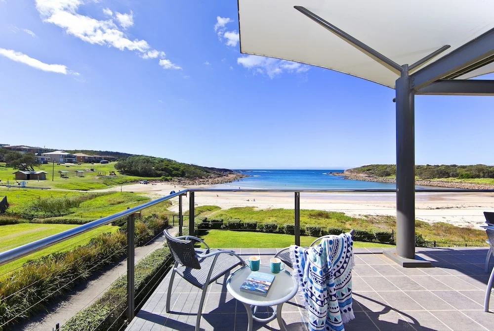 Sails on the Beachfront - Exclusive Seaside Home