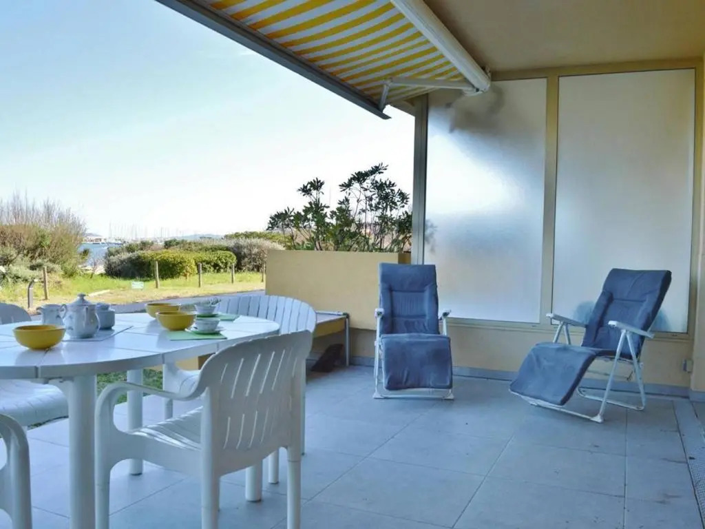 Appartement Le Lavandou, 3 pièces, 5 personnes - FR-1-251-316