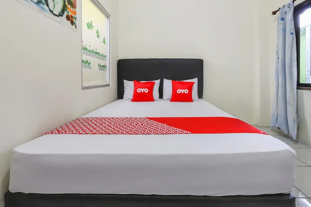 Dfarys Gh Syariah by OYO Rooms