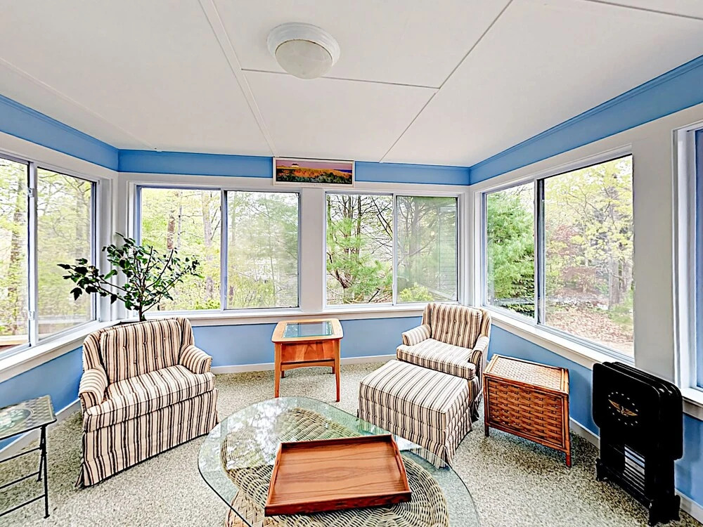 New Listing! Spacious On Hinkleys Pond 3 Bedroom Home