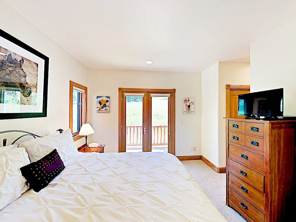 2700 Cross Timbers Trail Townhouse #1 4 Bedrooms 3.5 Bathrooms Townhou