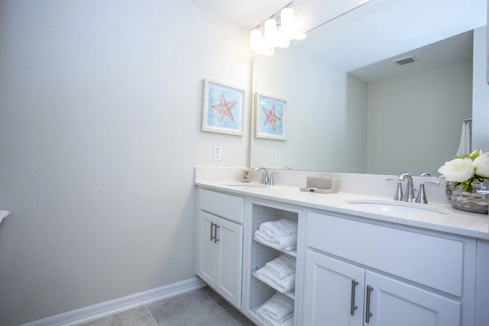 303 Apt Storey Lake 61595/62624